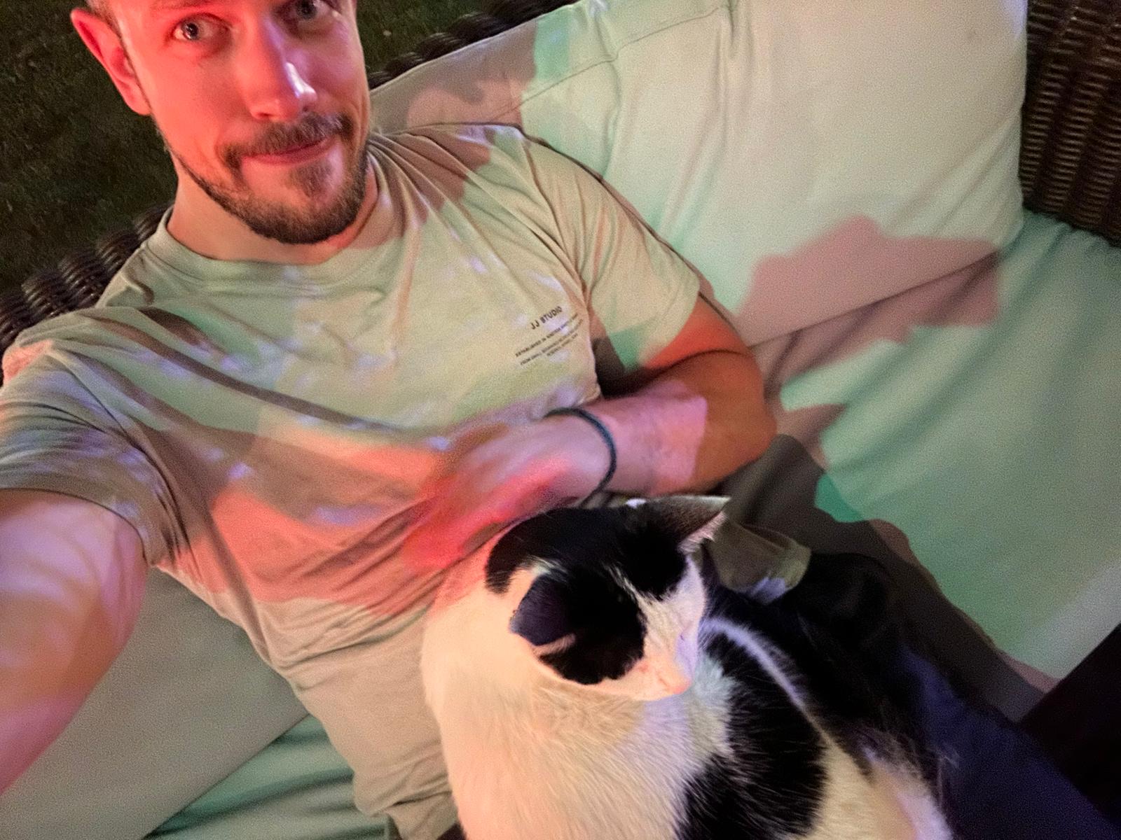 89a2e5f2-b50a-46b2-9894-053d02519d8a